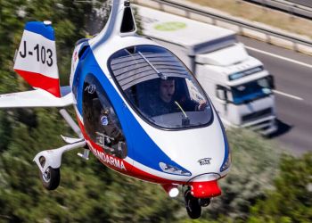 AutoGyro gyroplane Cavalon Sentinel flying over the highway for search and rescue